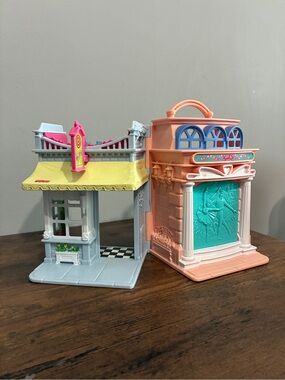 Vintage 2001 Fisher-Price Sweet Streets Candy Shop & Dance Studio *Building Only